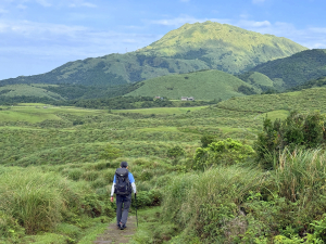 郊山健行模擬百岳登頂 | GOODYEAR【猶他系列】郊山健行鞋