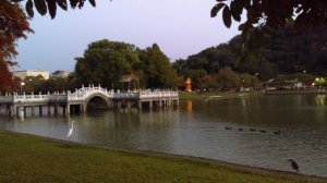湖光山色的碧湖公園步道