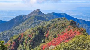 【鳶嘴山】鳶嘴山，全台知名危岩聳壁地形，挑戰驚險峭壁攀岩，走過一次登頂後絕美視野及過程挑戰，肯定讓你想一來再來，最美中級山。