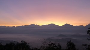 水社大山，金龍曙光及琉璃光