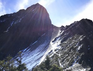 【新聞】玉山步道殘雪溼滑！提醒山友注意安全！！