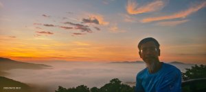 跟著雲海達人山友追雲趣 #獵狸尖 #琉璃光 #雲海 #雲海流瀑 #日出 8/2