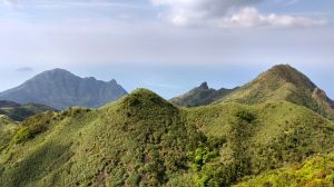 燦光寮山、半屏山