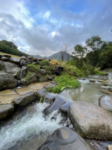 搭捷運去爬山。大湖公園站｜內溝山13峰連走