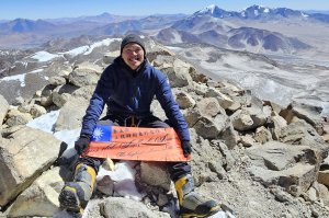 工程師的意外旅程_D35～D47: Ojos del Salado(海拔6893公尺)遠征_世界最高的活火山