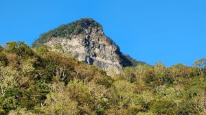 【中級山】中級山的大霸尖山，水雲三星之首，壯麗的苗栗虎山