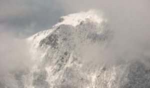 雪山南峰