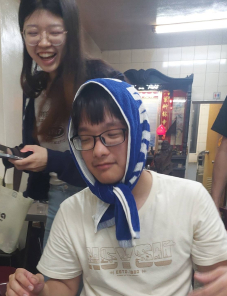 看看王靖淵的個人專頁