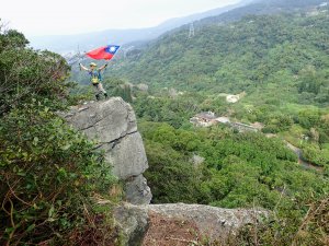 陽明山大砲岩-石壇山-熱海岩場-丹鳳山-軍艦岩, 熱呼呼登場