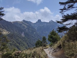 大霸尖山健行