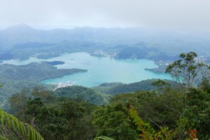 日月潭水社大山