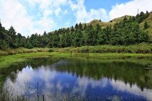 【山系野遊】初秋走讀森林的風情與美感 - 絹絲瀑布、夢幻湖