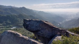 金面山剪刀石