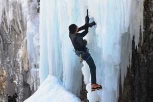 【體驗】Odlo底層保暖衣-冬季冰雪地攀登測試