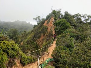 火炎山(小百岳#35)北鞍及南鞍古道無大景登山路線