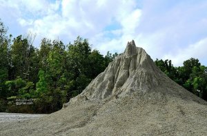 【高雄】到燕巢區遊富士山.探大峽谷--烏山頂泥火山自然保留區
