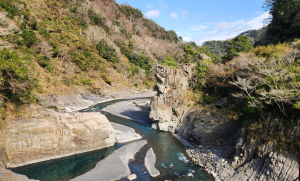 【中級山】芝生毛台山，芝生毛台山西峰，秀巒軍艦岩，屯野生步道，屯野生砲台