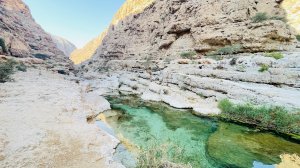 阿曼綠洲峽谷瓦迪沙布（Wadi Shab）及比瑪天坑（Bimmah Sinkhole）