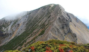 雪山主峰