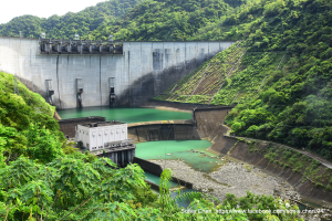 水、 優質、 翡翠 好天愛積雨來糧／有水當思無水之苦 2024 D1019 感性之旅 : 大臺北水源故鄉巡禮 : 參觀翡翠水庫大壩