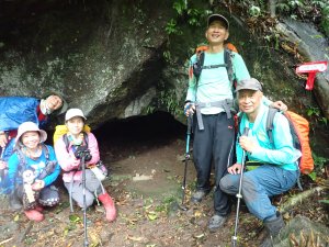 2022-03-24擎天崗遊客中心→風擎步道→杏林山→瑞泉古道→溪畔古道→冷水堀山洞→風擎步道→風櫃嘴→聖人橋站