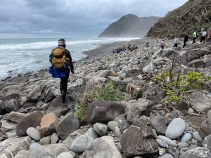 聽海湧～觀浪淘～拂海風～賞滾石～瑯嶠卑南道