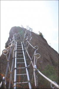 孝子山+慈母山再加碼中央尖山