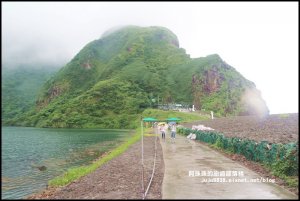 大雨磅礡勇闖神秘龜山島