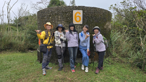 擎天崗環山碉堡巡禮，尋訪具有軍事歷史意義的碉堡，來一場人文、自然與歷史的饗宴。