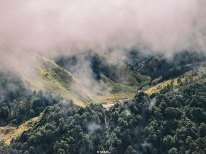 登山攝 #17 | 去山的彼端看雲吧，淋了整天的雨，成了望穿花蓮的海