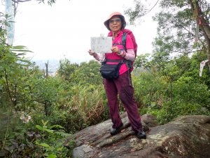 2022/5/20內湖三尖─捷運大湖公園站→大溝溪步道→鯉魚山東峰→鯉魚山→碧山巖→忠勇山→白石湖吊橋→圓覺尖→圓覺寺→圓覺瀑布O形