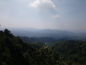 頭嵙小祕境石苓湖山