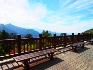 奇萊山★登山記(2) ~ 住在五星級山屋「天池山莊 」