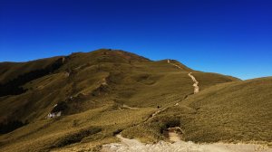 ［新手入門百岳］搭巴士一個人去合歡山北峰+路過小溪營地