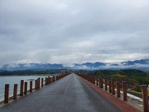 仁義潭堤防步道