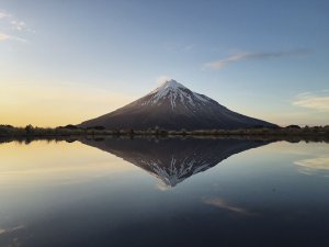 紐西蘭 Mt. Taranaki｜南半球富士山｜充滿毛利傳說令人神往的北島聖山