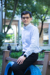 看看葉耀嶸的個人專頁