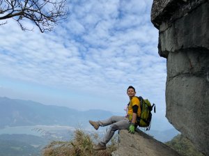 三腳南山【愛 總是住在恨裡面】