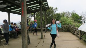 二格山列縱走：小獅山～筆架連峰縱走（裝釘貼紙指標牌）