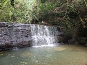 福卯古道O走（南線上，中線下）內烘瀑布