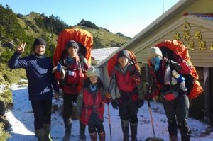 冰霜雪的奇異旅程－黃家小隊逆走南二段九日親子遊（4）