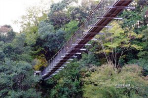 【南投】紅香溫泉.紅香吊橋--力行產道上的清溪雅境