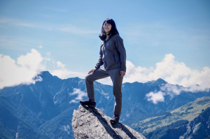 【裝備實測】Jack Wolfskin 防水天鵝絨保暖外套實戰測評｜合歡北峰初秋實穿心得