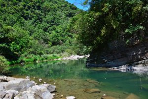 灣潭古道深潭之美&願山友發揮愛心護持百年土地公廟