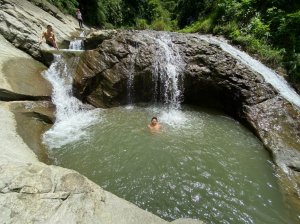 阿拉溪瀑布群+鎮南宮後山步道.赤山步道【病毒肆虐下的苦難與救贖】