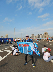 看看克里斯李的個人專頁