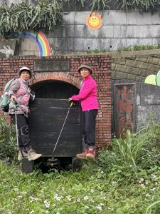 兩輪+兩腿(二十一)  萬里磚廠站>忠福宮>瑪鋉溪>萬里區公所>萬里漁港> 獅子公園>大武崙澳底漁港 白沙灘>海龜石>折返