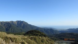 秋高氣爽芒花季再度陽明山天際線-七星山主東峰+大屯山主南西峰向天面天山O型+小觀音山主西南峰共10峰