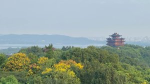 徒步:杭州西湖------串聯靈隱北高峰，十里琅璫、五雲山，玉皇山，鳳凰山，吳山