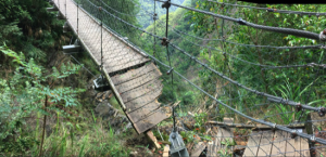 【新聞】八通關步道4.3K雲龍吊橋被落石擊毀！步道阻斷無法通行！